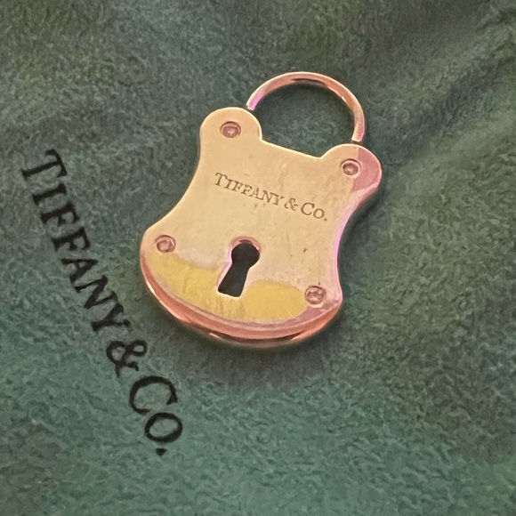 Tiffany & Co. Lock Diamond - Picture 2 of 3